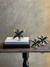 Matatenas Negras con Dorado