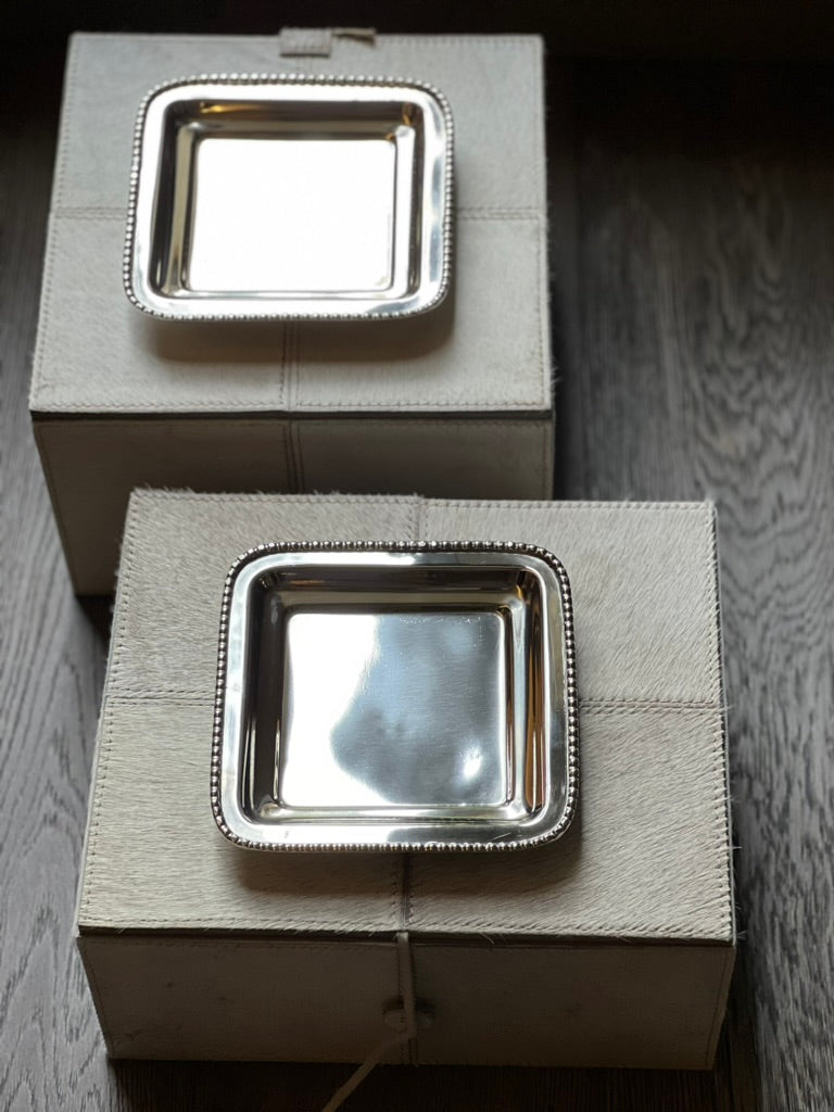 Charola Cuadrada Plateada